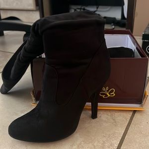 Suede type high boots size 7